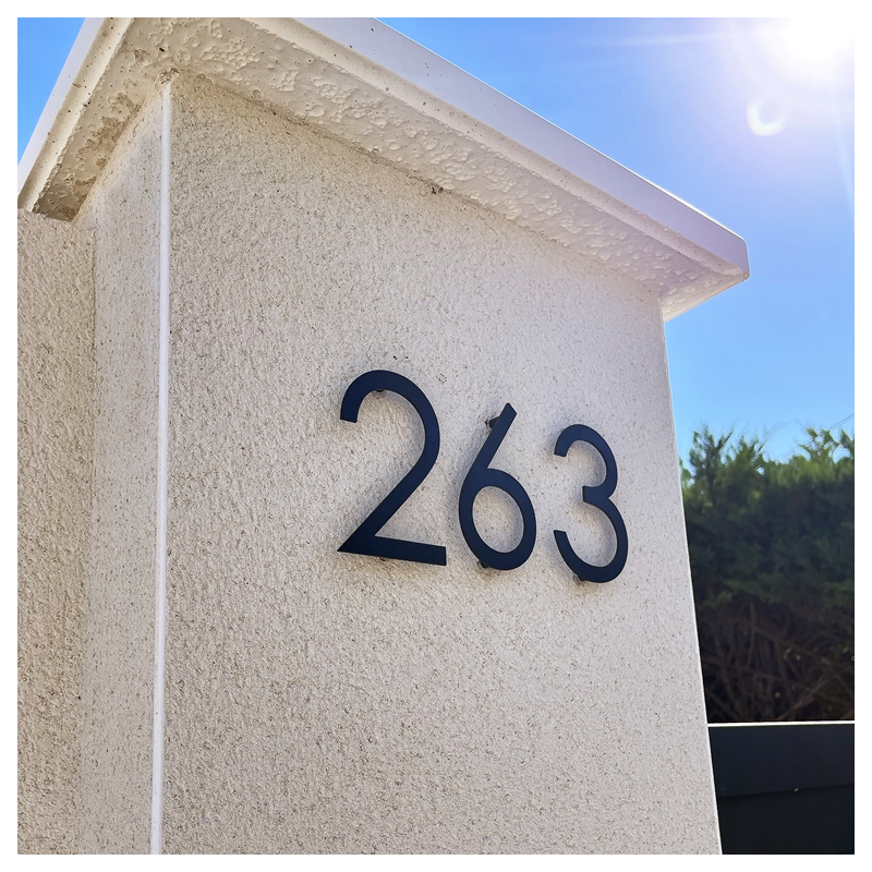 Commander des numéros de bâtiment et chiffres de façade sur mesure en Alsace